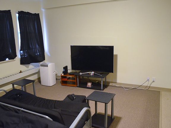 4th image of 1050 Hancock St APT C6