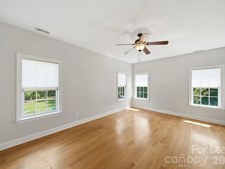 7107 Nesbit Rd — Photo 32