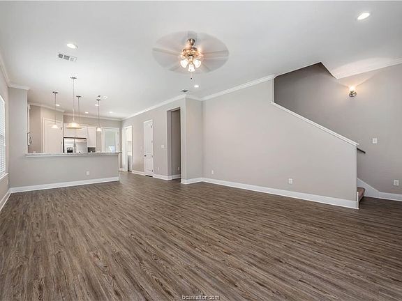 4th image of 509 Maryem St
