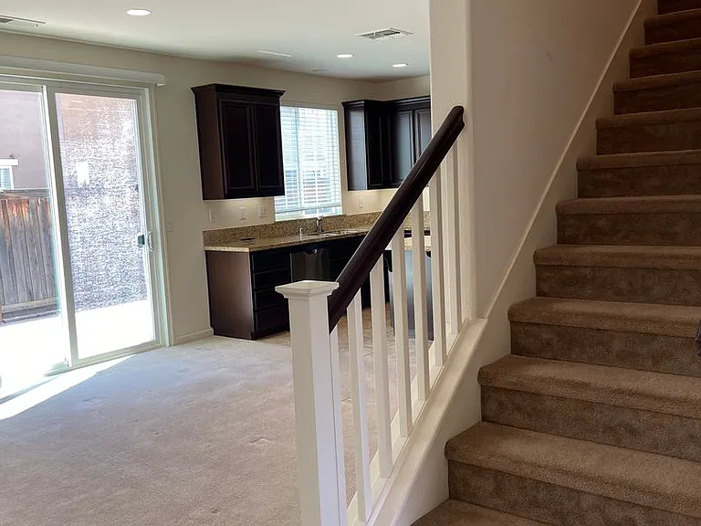 280 Barnhill Dr — Photo 8