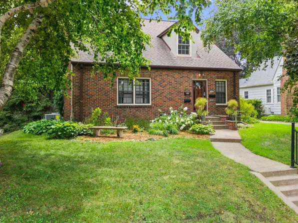 1522 Hague Ave, Saint Paul, MN 55104