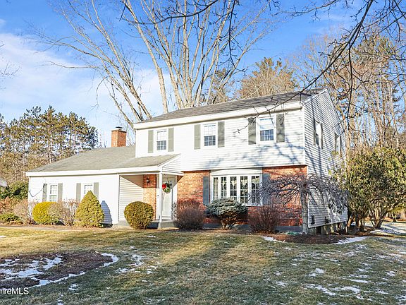 3rd image of 43 Kimberly Dr