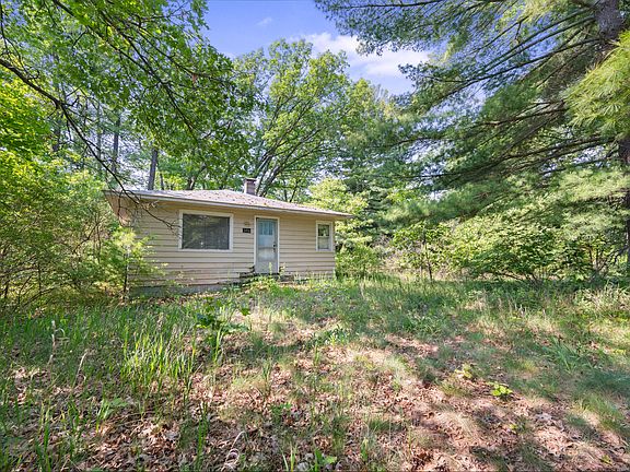 3rd image of 2456 Woodland Lake Dr