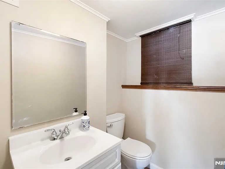 75 Cypress Rd — Photo 27