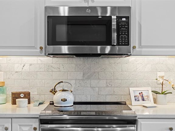 2nd image of 134 Black Oak Ln