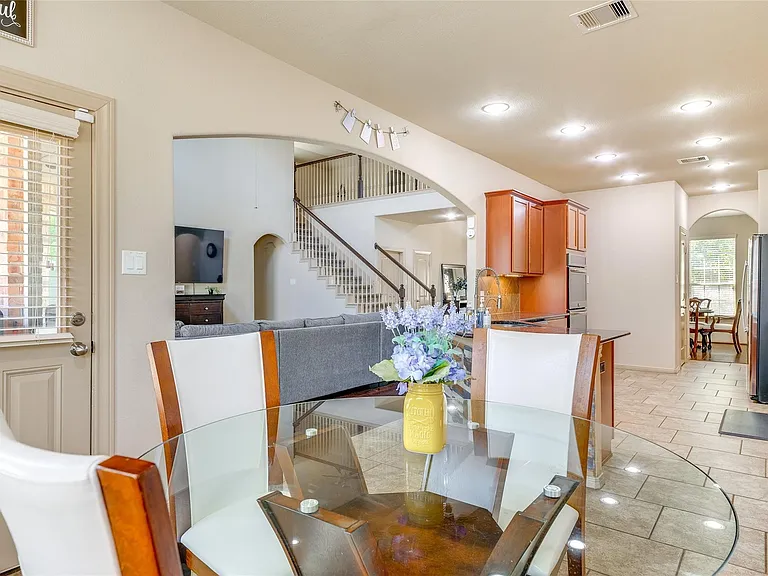 8470 Coral Cove Pass Ln — Photo 9