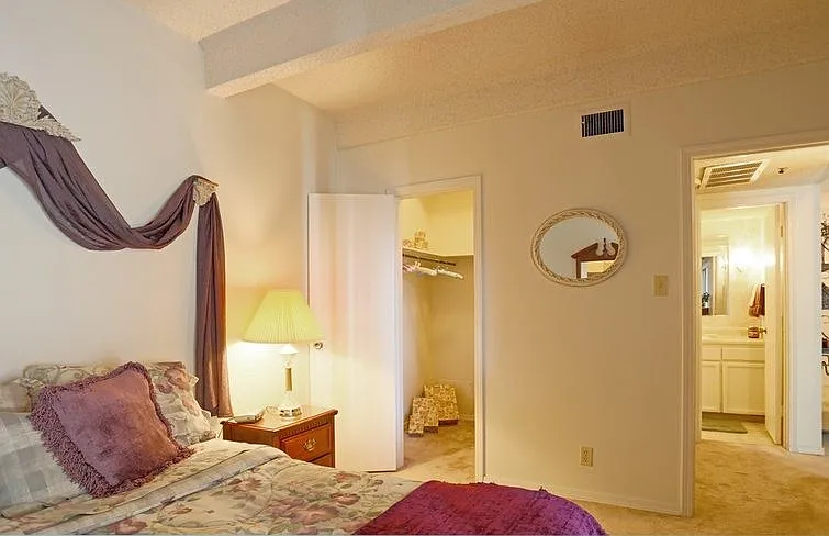 Three Fountains Apartments — Photo 12