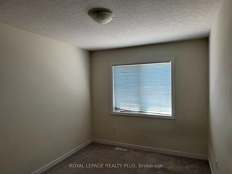 4 Prestwick St — Photo 15