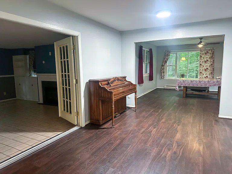 200 Oakley Dr — Photo 7