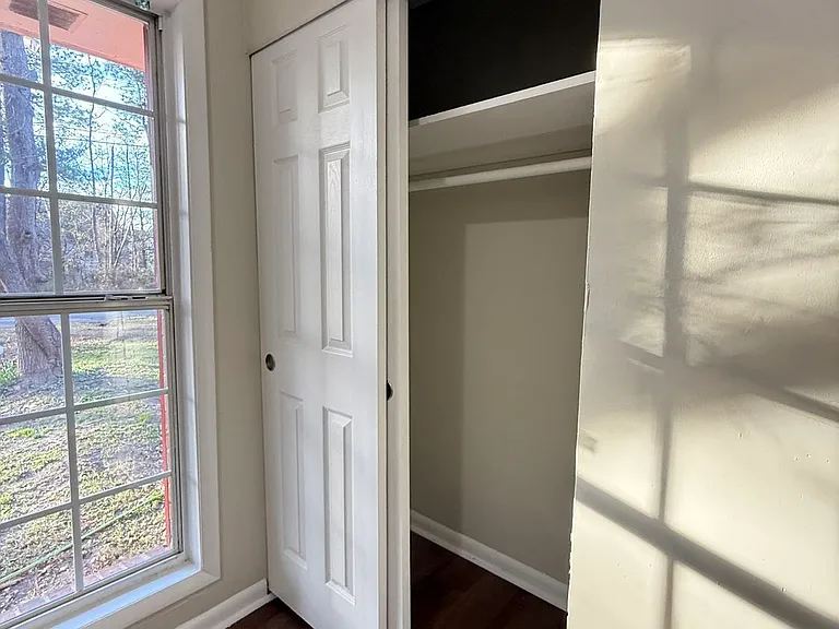 7016 Adel Ln — Photo 24