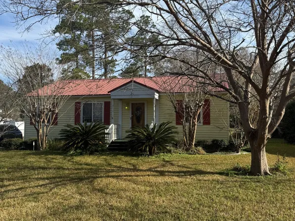 402 Spurgeon St, Waycross, GA 31501