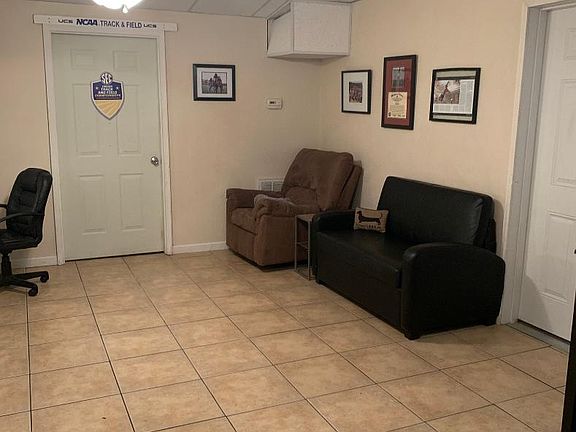 4th image of 260 E Martin Luther King Blvd #2