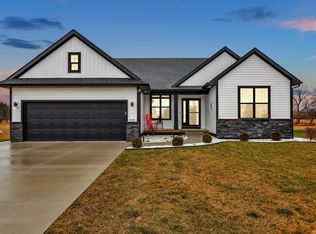 4121 Cayman Dr, Dewitt, MI 48820