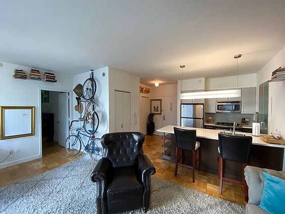 2nd image of 312 11th Ave APT 9C