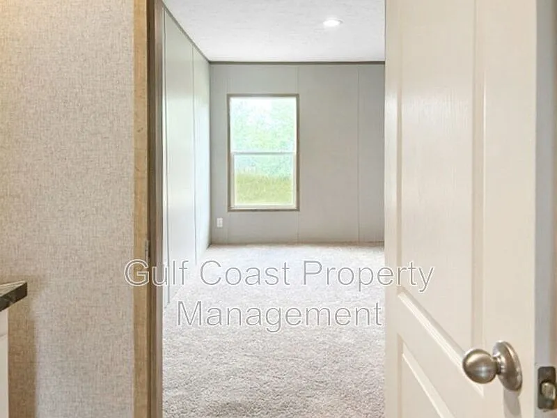 5 bed, 3.0 bath, 2280 sqft, $2,500 — Photo 4