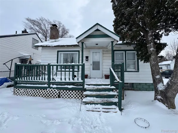 33 Earlmoor Blvd, Pontiac, MI 48341