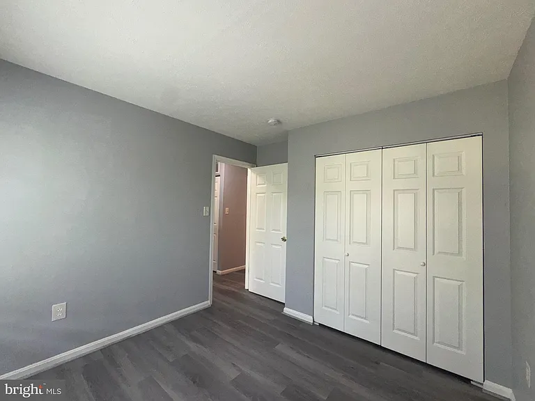 7233 Mill Creek Ct — Photo 20