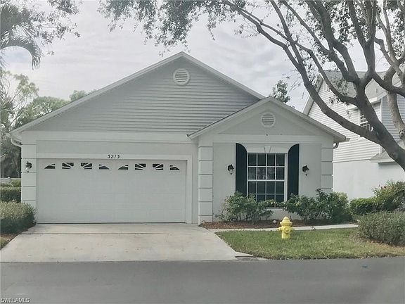 3rd image of 3213 Carriage Cir