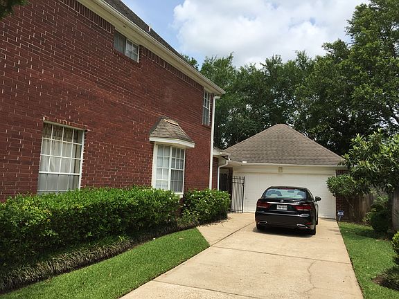 3rd image of 3303 Vista Lake Dr