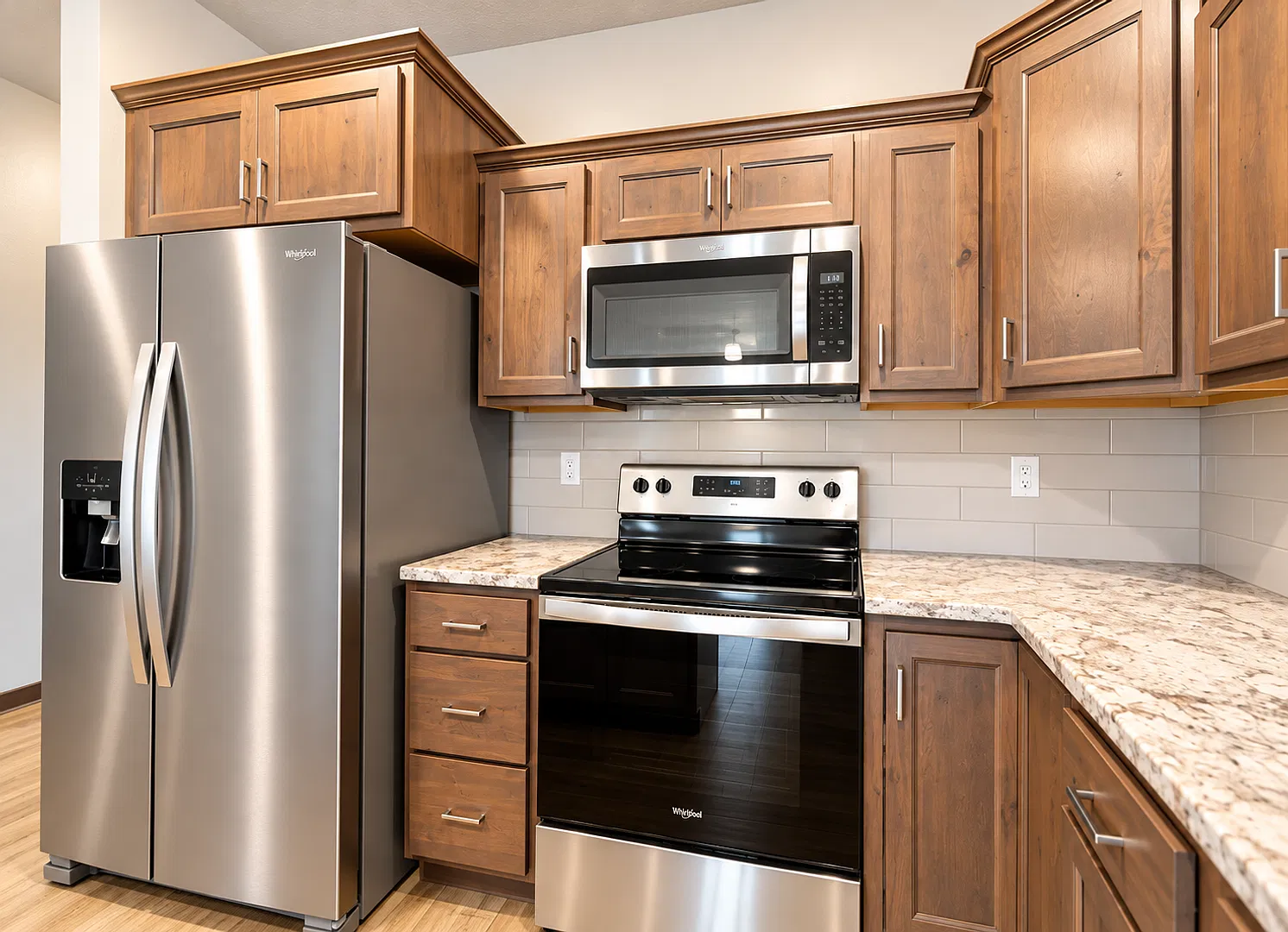 Modern 3-Bedroom Townhome with 2-Stall Garage in West Sioux Falls — Photo 3