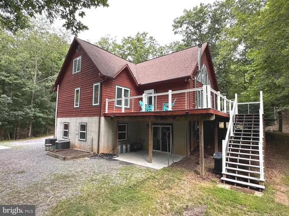 175 Chase Woods Ln, Great Cacapon, WV 25422