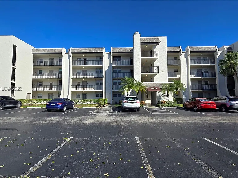 9230 Lagoon Pl #310 — Photo 1
