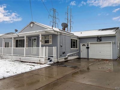 95 Deuro Dr, Niagara Falls, NY, 14304