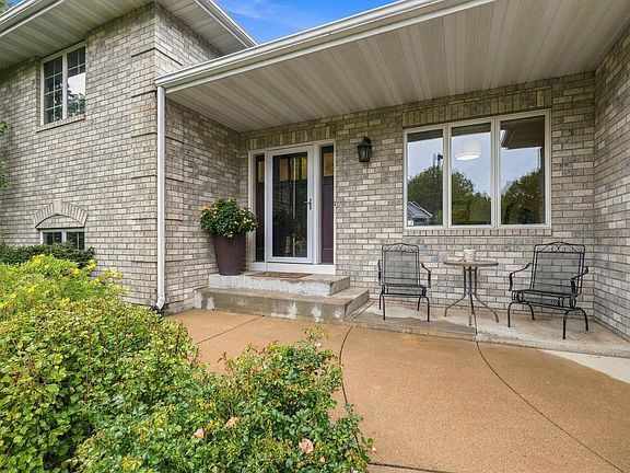2nd image of 2580 Brinkhaus St