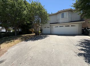 703 W Russell Ave, Visalia, CA 93277