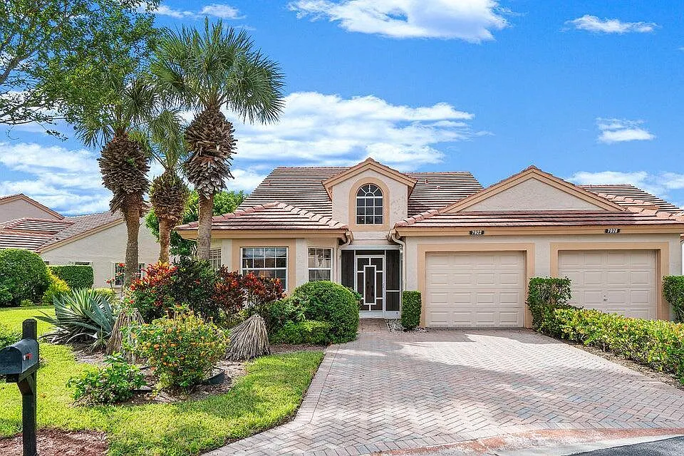 7922 Sandy Pointe Dr