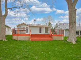 2507 Grove Ln, Cary, IL 60013