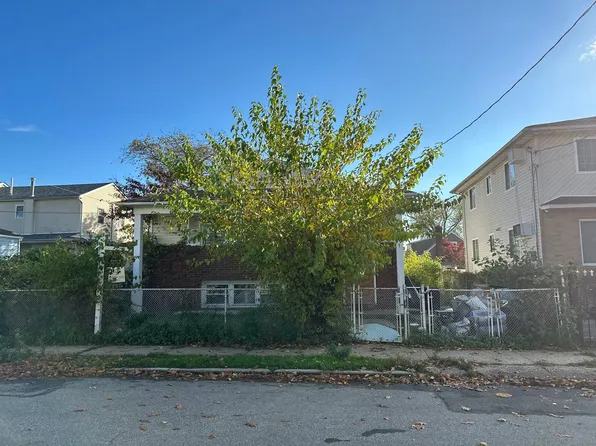 22536 111th Ave, Queens Village, NY 11429