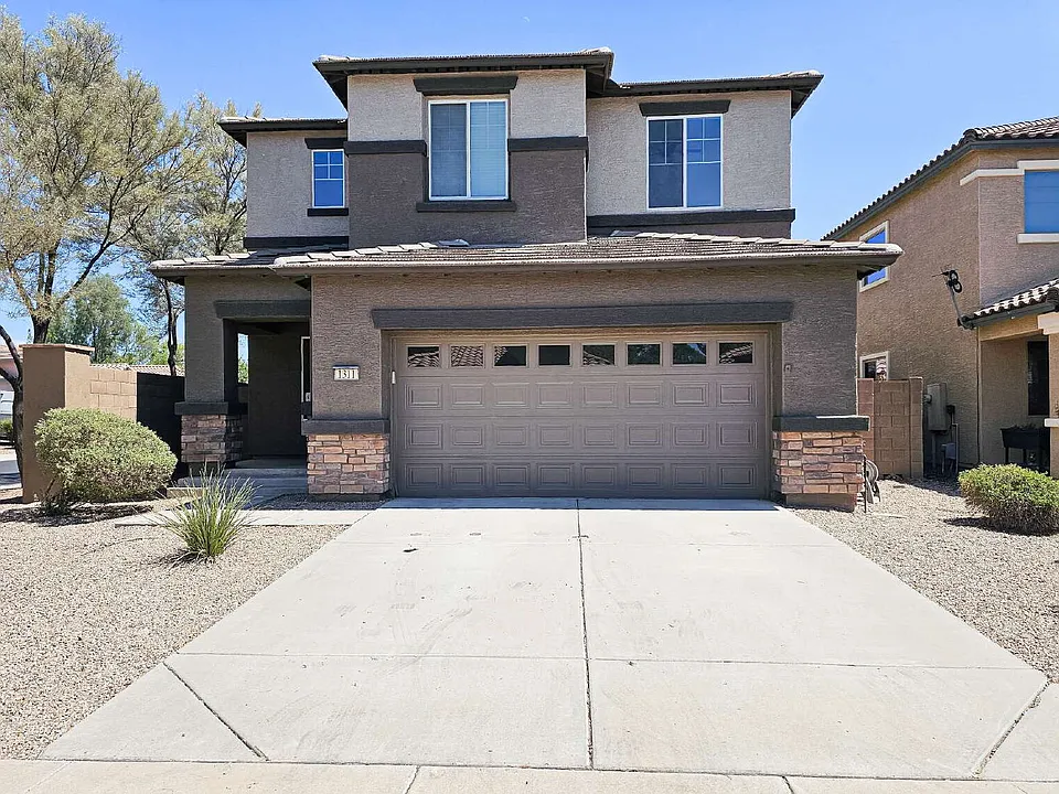 1311 E Marcella Ln