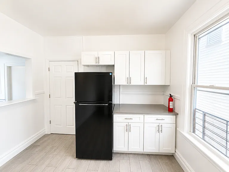594 S 19th St #2 — Photo 16