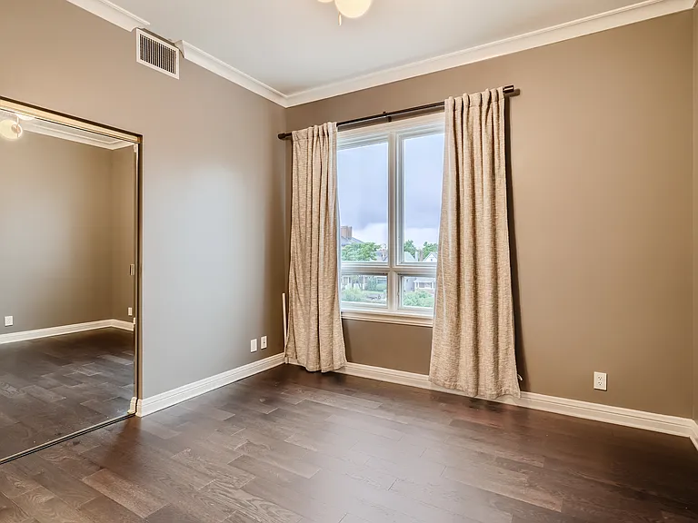400 E 3rd Ave #405 — Photo 19