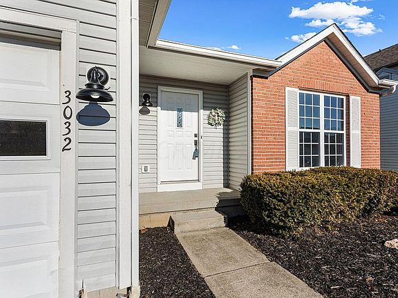 3rd image of 3032 Hauck Dr
