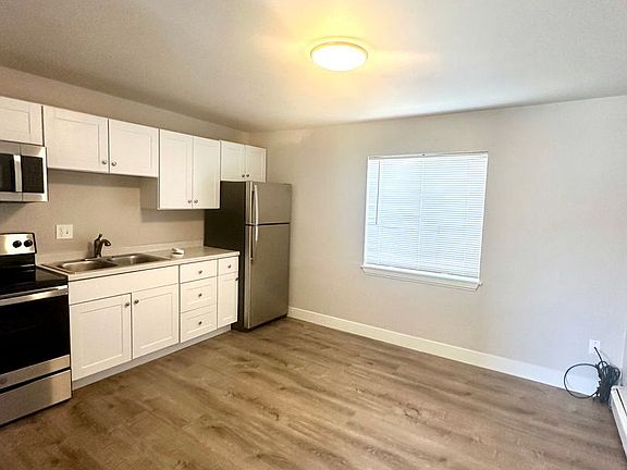 3rd image of 107 W Motor Way #8