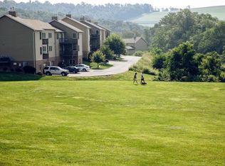 8106 Pebble Creek Dr, Washington, PA 15301