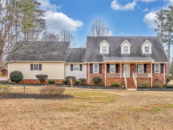 65 Cambridge Rd, Clinton, SC 29325