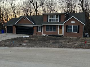 2123 High Dr SE, Cedar Rapids, IA 52403