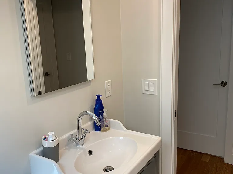 28 Avon St — Photo 19