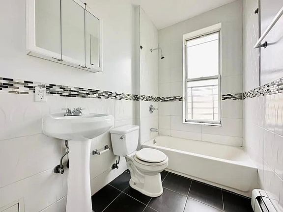 2nd image of 1308 Prospect Pl #551-3L-3L