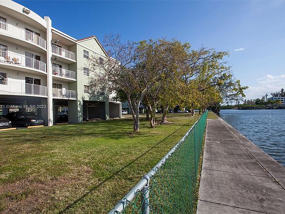 3rd image of 8260 SW 210th St APT 106