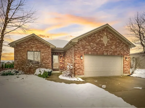 915 Randall Ct, Marengo, IL 60152