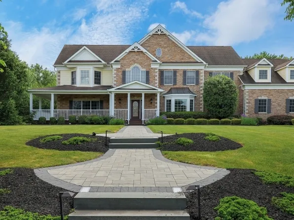 4 Monica Ct, Branchburg Twp., NJ 08876
