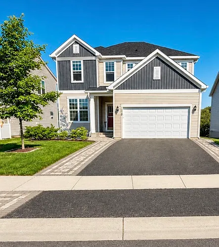 5470 Annapolis Ln N Photo 1
