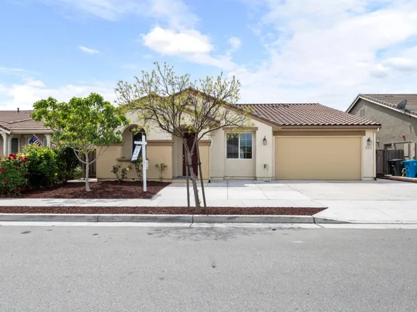 1219 Steinbeck Dr, Hollister, CA 95023