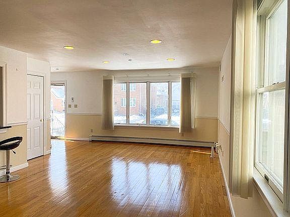 1st image of 6031 2355th St