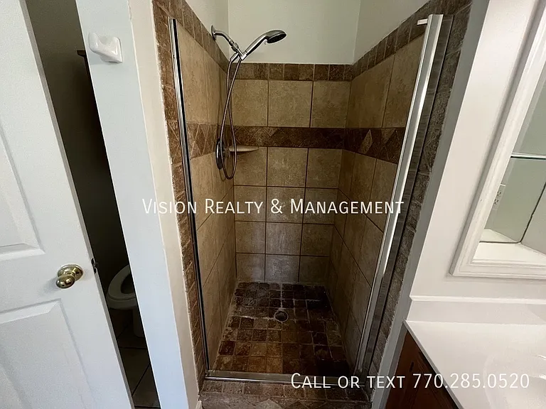 64 Wooddale Ln — Photo 32