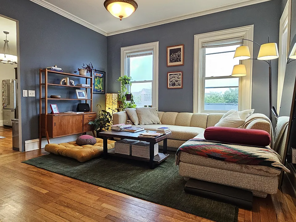 130 Vinton St #2